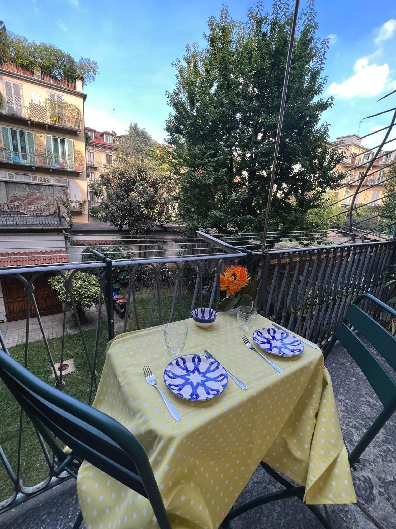 Appartamento Su Cortile Magico Турин Экстерьер фото